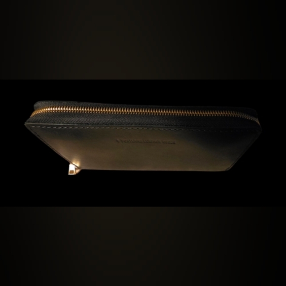 Portland Leather Goods Smooth Black Accordion Wallet - Picture 3 of 8